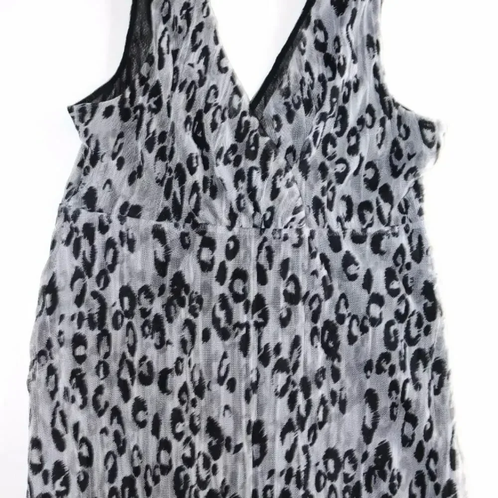 Michael Kors M‎ Gray/Black Animal Print Mesh Top ULTRA CLEAN